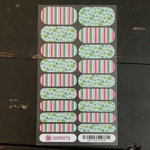 Jamberry Christmas Nail Wraps - Tinsel Time - Picture 3 of 9